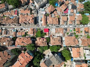 Density's Green Dividend: How Crowded Cities Pave the Way for a Sustainable Future