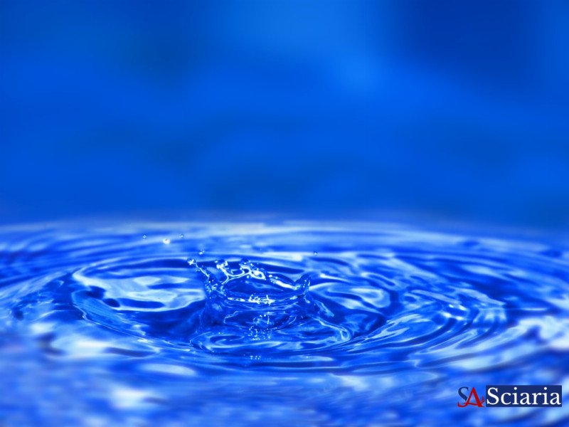 The Wet Question: Unraveling H2O's Chemistry and the Science of Wetness